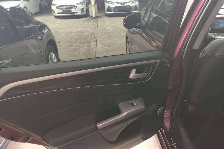 Used Honda Jade 2017 1.8L automatic Comfort version 5 seats