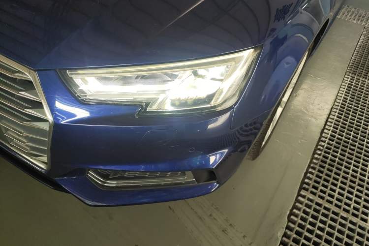 Used Audi A4L 2018 30th Anniversary Edition 40 TFSI Fashion Model
