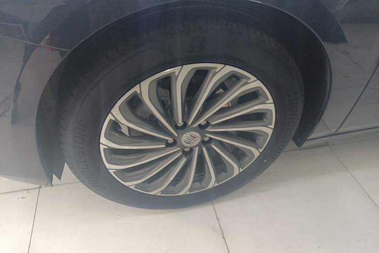 Used Buick LaCrosse 2023 28T Prestige Edition