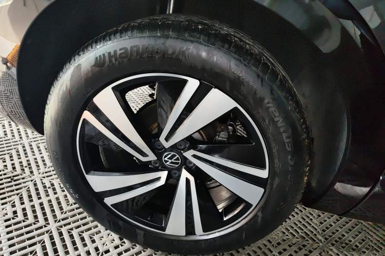 Used Volkswagen Tavendor 2023 380TSI Four-Wheel Drive R-Line Cruise Edition