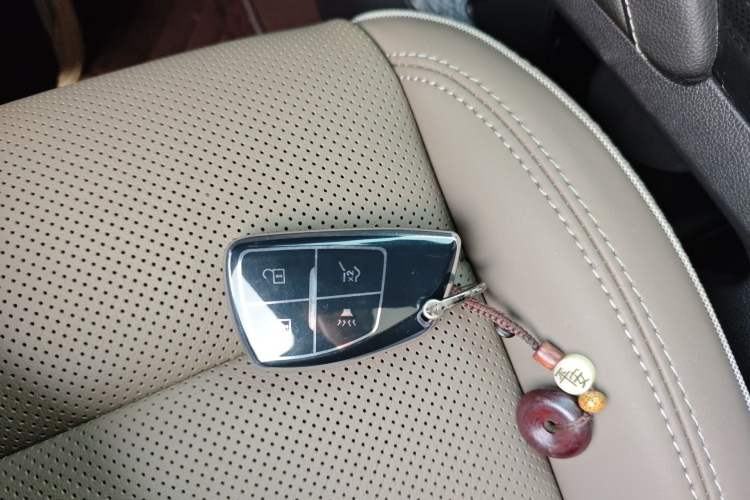 Used Buick Envision 2022 Encore Plus 652T Five-Seat Luxury Model Vehicle Key