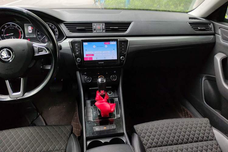 Used Skoda Superb 2016 TSI280 DSG Innovation Edition Audio And AC Panel