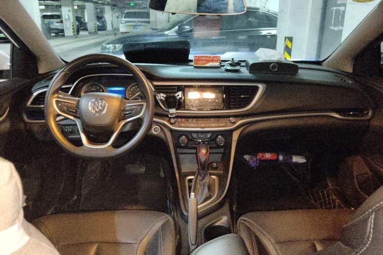 Used Buick GT 2021 Revised Version Flagship 1.5L Automatic Elite Edition Center Console