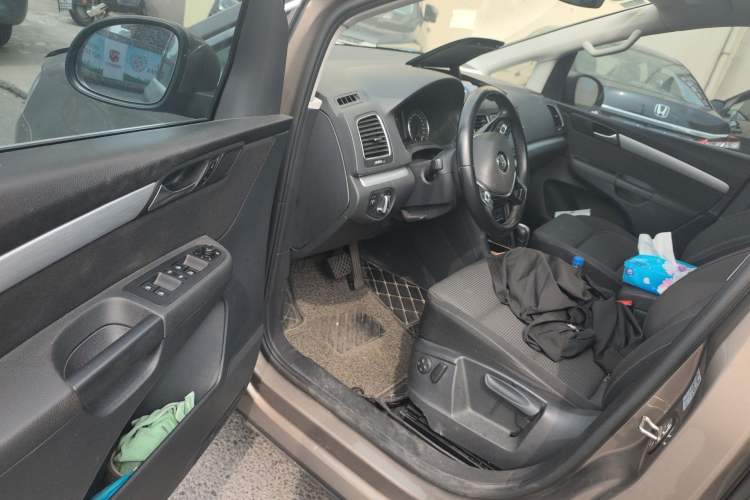 Used Volkswagen Sharan 2018 380TSI Comfort Edition 7-Seater Driver Seat