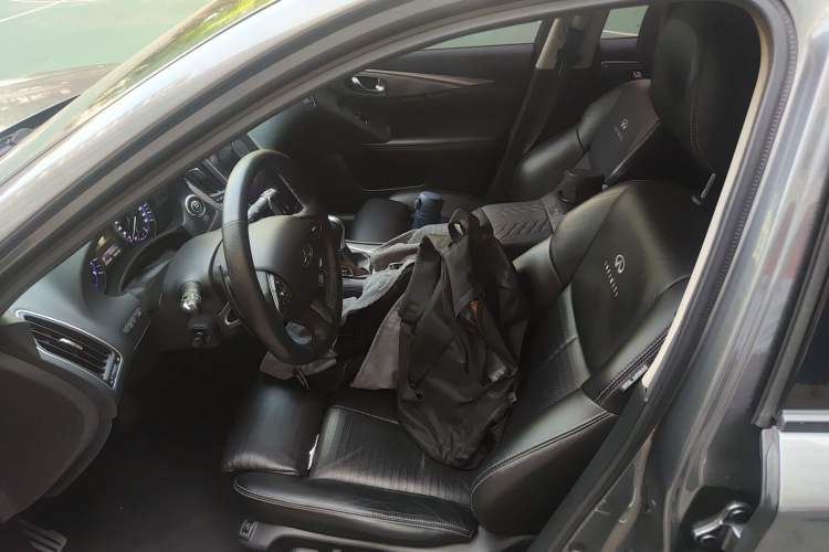 Used Infiniti Q50 2014 3.7L Luxury Sport Edition Left Front Seat