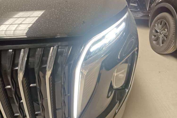 Used Hongqi HS7 PHEV 2024 2.0T PHEV Four-Wheel Drive Flagship Edition 6 Seats
