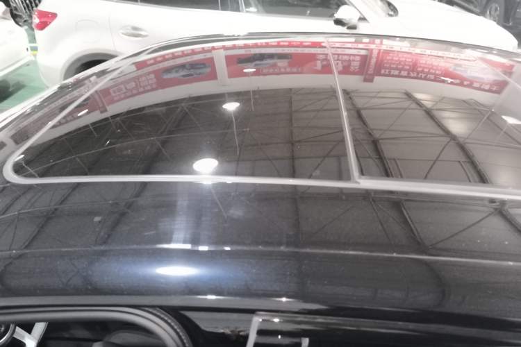 Used Hongqi H5 2025 Model 2.0T Automatic Xuan Ying 2 Million Units Commemorative Edition Roof