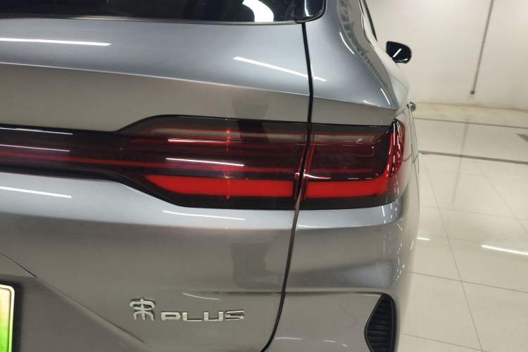 Used BYD Song PLUS New Energy 2025 DM-i 112KM Prestige Model Exterior 3