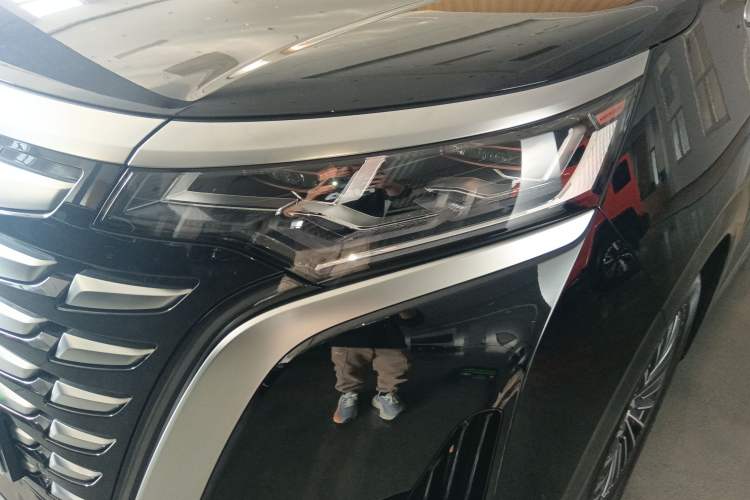 Used Denza D9 2024 DM-i 980 Four-Wheel Drive Prestige Model