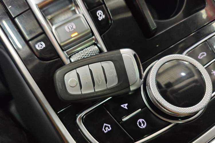 Used Hongqi H9 2022 2.0T Smart Connect Flagship Edition