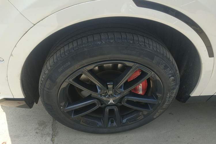 Used VOYAH FREE 2024 Ultra-Long Range Intelligent Driving Version Left Front Wheel Hub