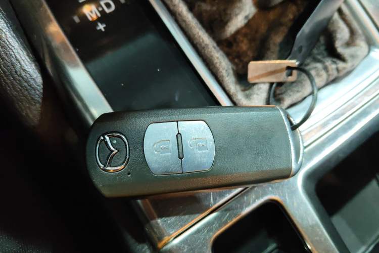 Used Mazda CX-5 2015 2.0L Automatic Two-Wheel Drive Urban Version
