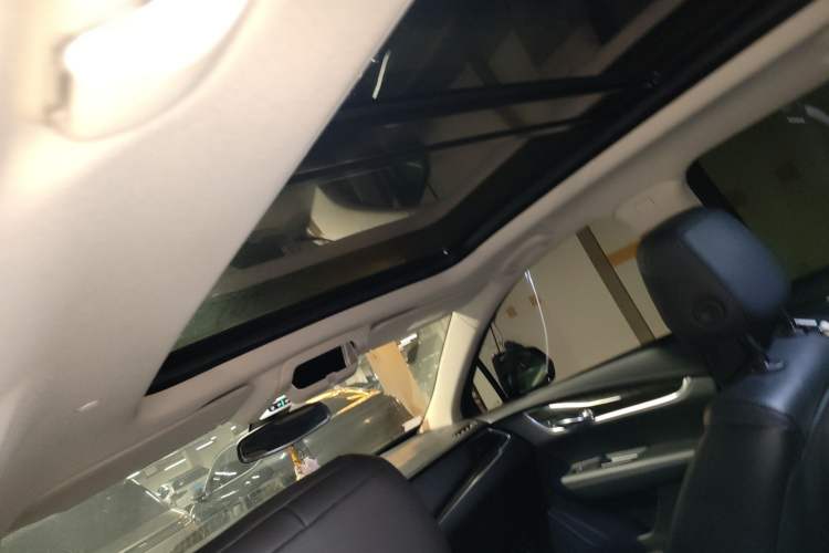 Used Cadillac XT5 2016 25T Luxury Model