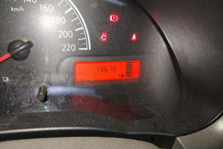 Used Nissan Sunny 2015 1.5XE Manual Comfort Edition Odometer Close Up