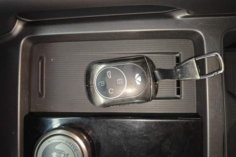 Used Chery Fengyun Fulwin X3 Plus 2025 Model 501 Four-Wheel Drive Smart Leading Edition Vehicle Key