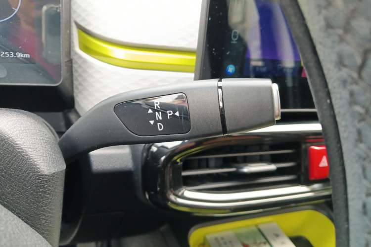 Used SOL E10X 2021 302 km Range Luxury Version 30.2 kWh