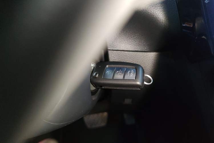 Used Nissan Sylphy 2024 Facelifted Three Classic 1.6XE CVT Comfort Edition Vehicle Key