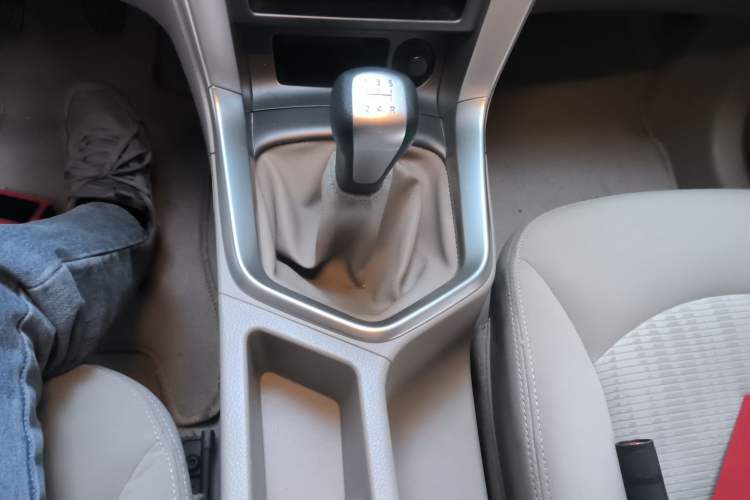 Used Venucia T70 2015 1.6L Manual Ruixing Edition