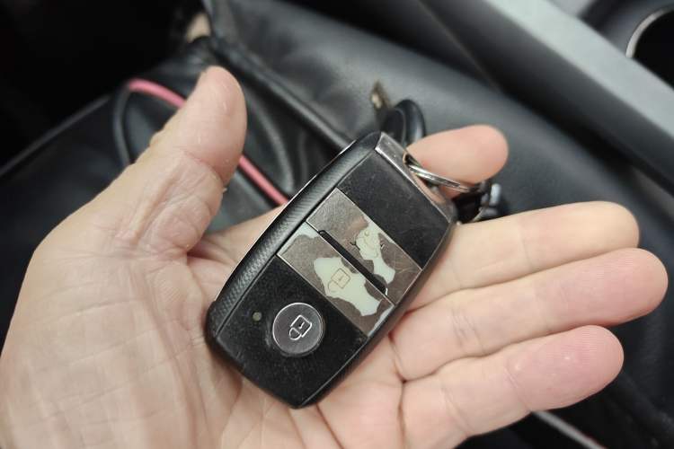 Used Kia Sportage R 2015 2.0L Automatic Two-Wheel Drive DLX Model