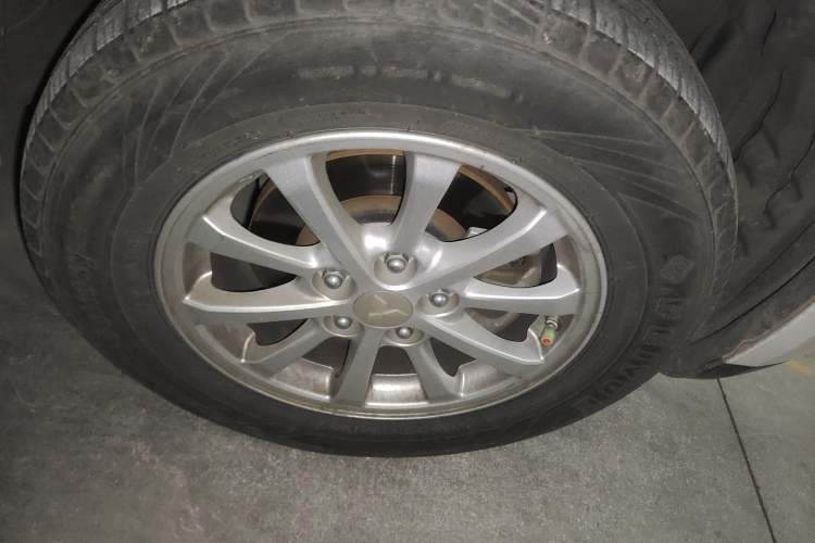 Used Mitsubishi ASX 2013 2.0L Manual Two-Wheel Drive Comfort Edition Right Front Wheel Hub