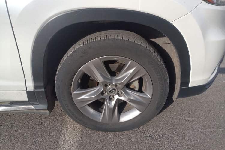 Used Toyota Highlander 2017 2.0T Four-Wheel Drive Luxury Edition 7 Seats