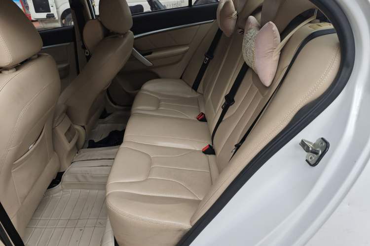 Used Geely Auto Emgrand 2017 Sedan Million Edition 1.5L CVT Luxury Model Left Rear Seat