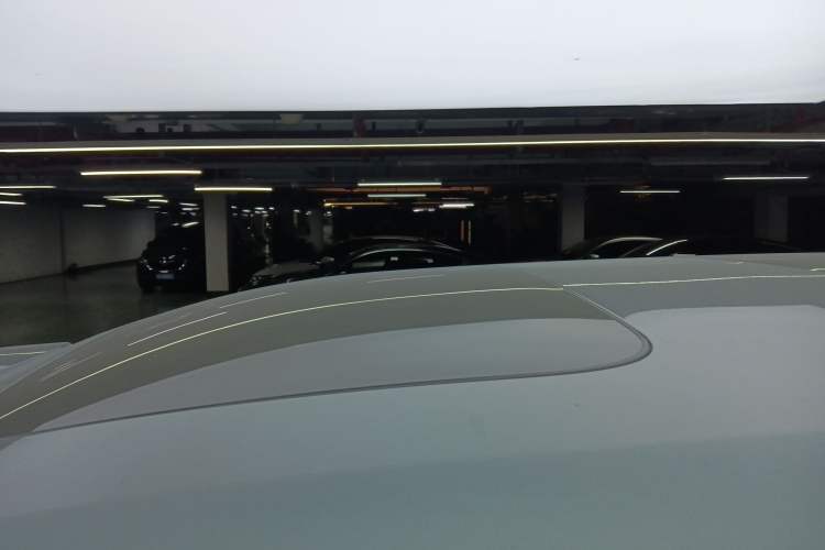 Used Zeekr 009 2024 7-Seater Walk-Through Version Four-Wheel Drive 108 kWh