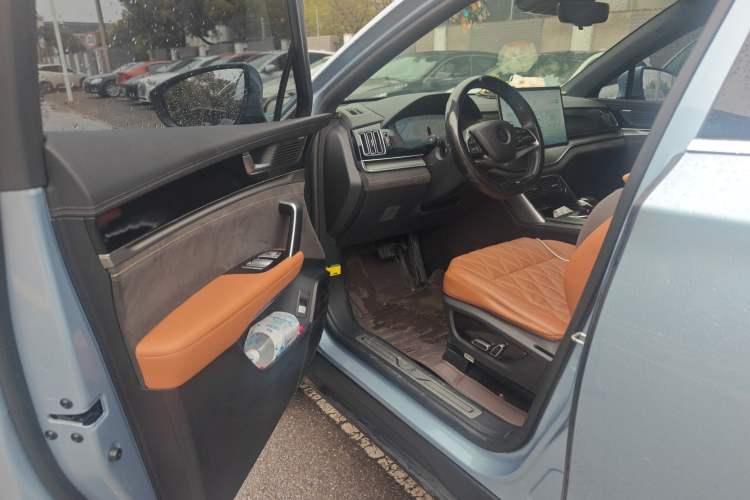 Used BYD Tang New Energy 2023 DM-i Champion Edition 112KM Prestige Model Driver Seat