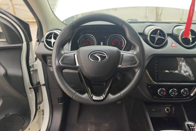 Used Soueast DX3 2019 1.5L Manual Luxury Model China VI Standard Steering Wheel