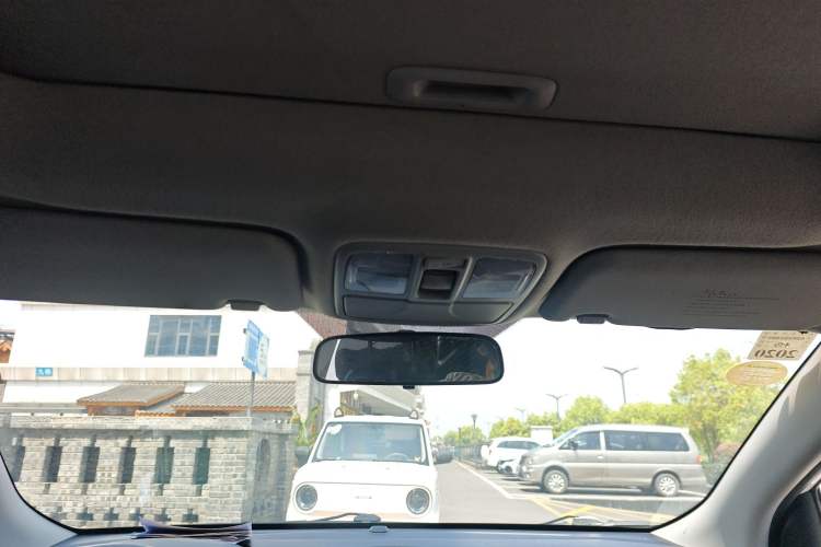 Used Hyundai ix35 2015 2.0L Automatic 2WD Smart Version China V Standard Headliner