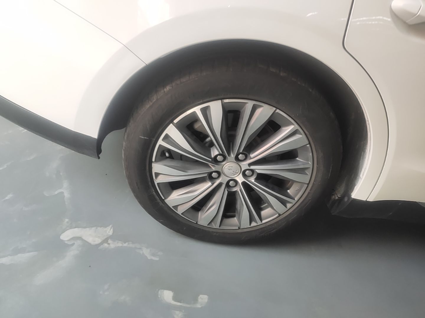 Hongqi E-QM5 2024 450km Range Commuter Version — снимка 11
