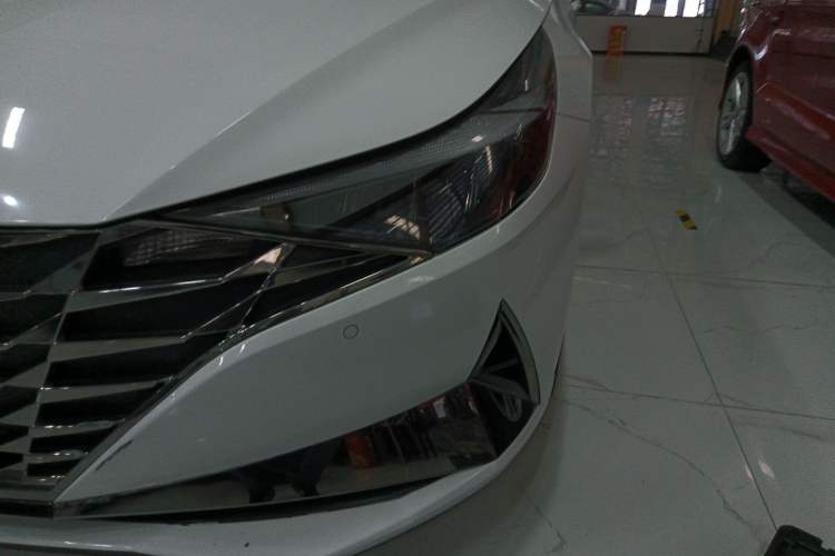 Used Hyundai Elantra 2022 1.5L CVT LUX Prestige Edition