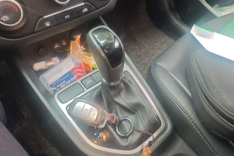 Used Hyundai ix25 2015 1.6L Automatic Two-Wheel Drive Smart GLS Trim