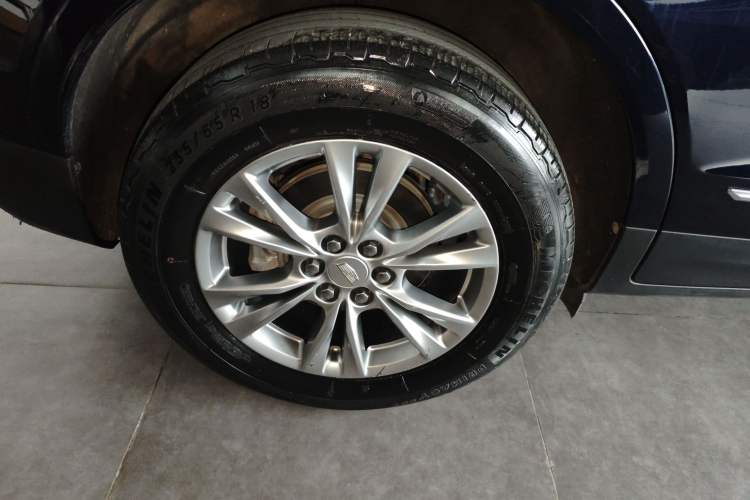 Used Cadillac XT5 2021 28T Luxury Model
