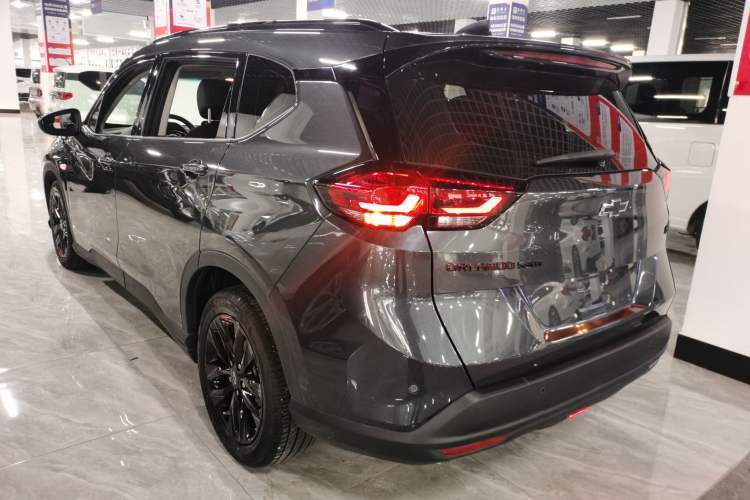 Used Chevrolet Orlando 2020 Light Hybrid Redline 530T Automatic Enjoyment Edition (5+2 Models)