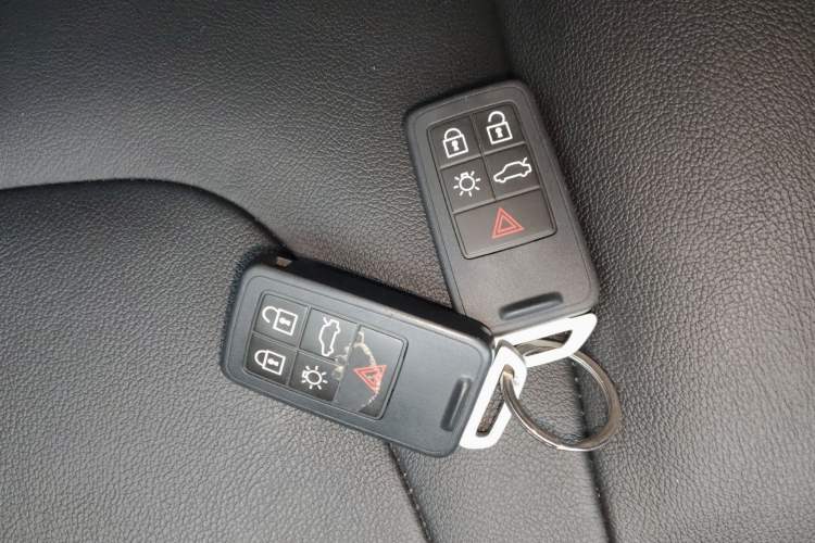 Used Volvo V40 2016 T3 Zhiyi Edition