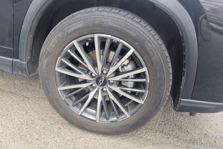 Used Chery Tiggo 8 PRO 2024 Champion Edition 290T Two-Wheel Drive Peak Version 5 Seats Right Front Wheel Hub