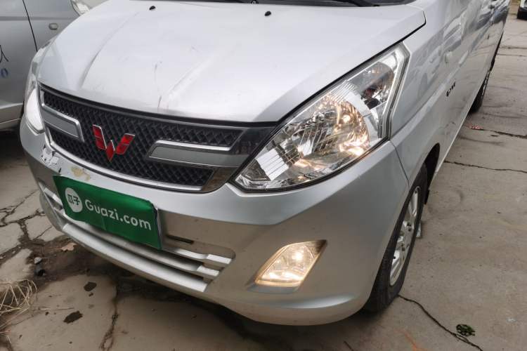 Used Wuling Rongguang V 2018 1.5L Standard Version
