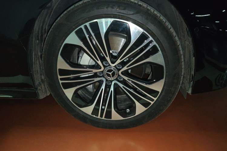 Used Mercedes-Benz E-Class 2025 Facelift E 300 L Luxury Edition