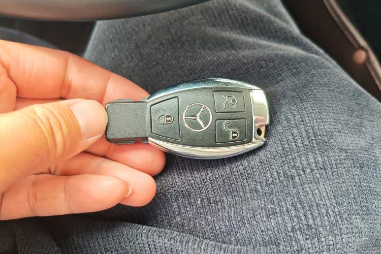 Used Mercedes-Benz C-Class 2015 C 200 L Sport Edition Vehicle Key