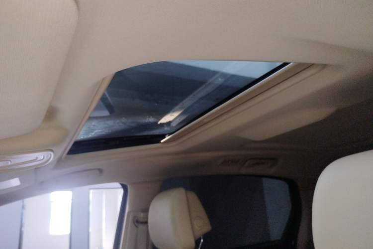 Used Buick GL8 2022 ES Landtrek 653T Luxury Edition