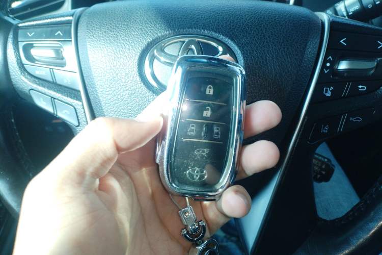 Used Toyota Vellfire 2020 Dual-Engine 2.5L HV Luxury Edition