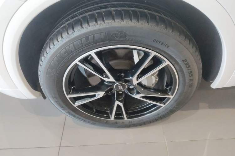 Used Audi Q5L 2022 40T Fashionable and Dynamic Model
