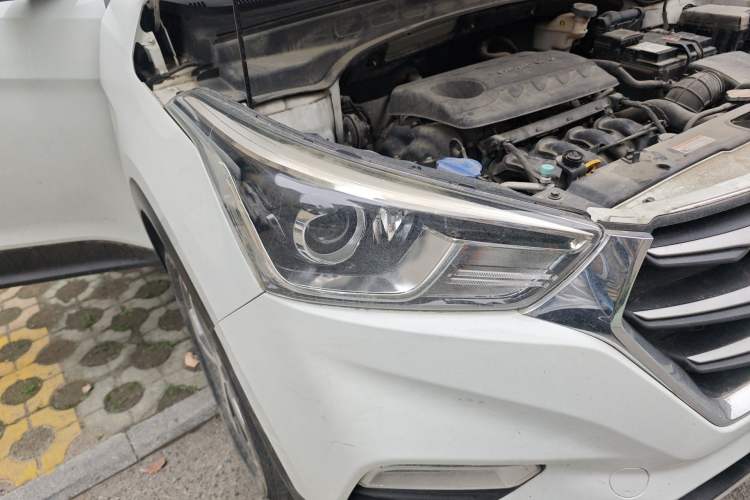 Used Hyundai ix25 2017 1.6L Automatic Smart Version Right Front Headlight