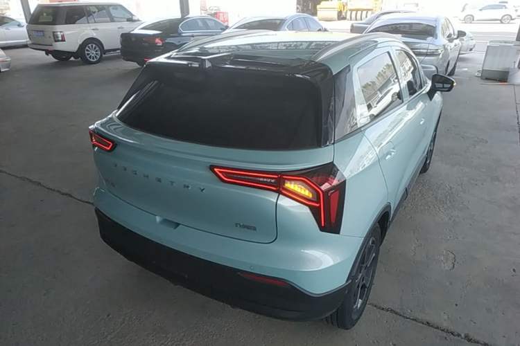 Used Geometry E Firefly 2022 401 km Linglong Tiger 4 Seats
