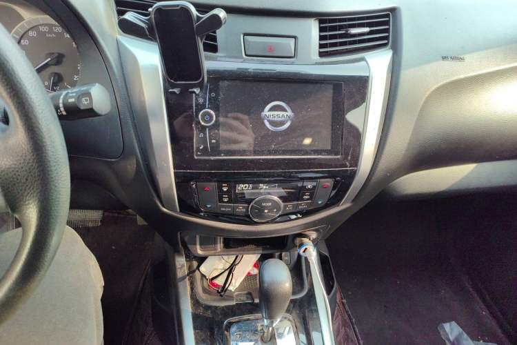 Used Nissan Terra 2018 2.5L Automatic 2WD Luxury Edition
