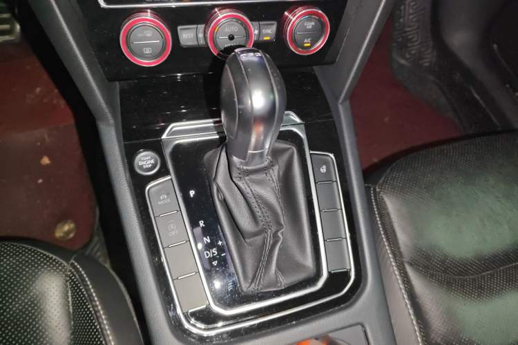 Used Volkswagen FAW-Volkswagen CC 2019 330TSI Glamour Edition China V Standard Gear Lever