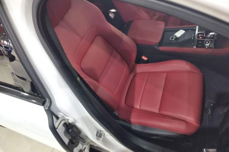 Used Jaguar XFL 2021 XFL 2.0T P250 All-Wheel-Drive Shimmering Black Sport Edition
