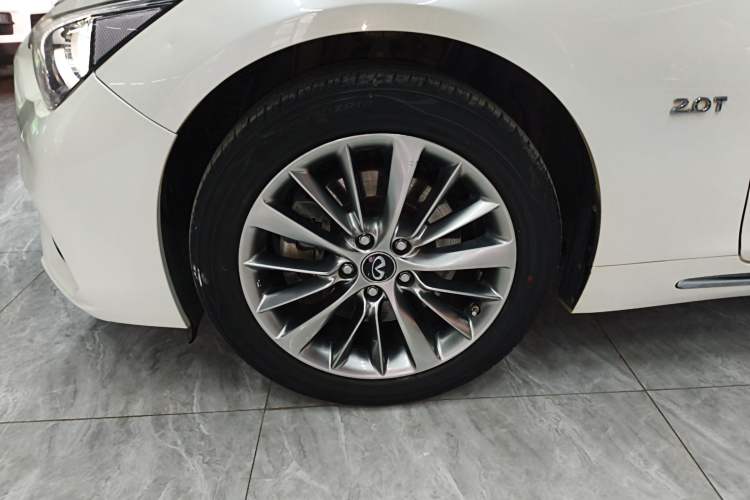 Used Infiniti Q50L 2018 2.0T Enjoyment Version China VI Standard