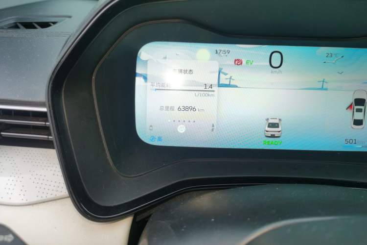 Used Geely Auto Emgrand L HiP 2022 1.5TD-DHT Pro 100KM Super Swift Odometer Close Up